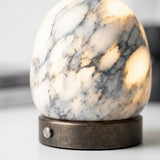 Alabaster Dome Cordless Lamp – detail